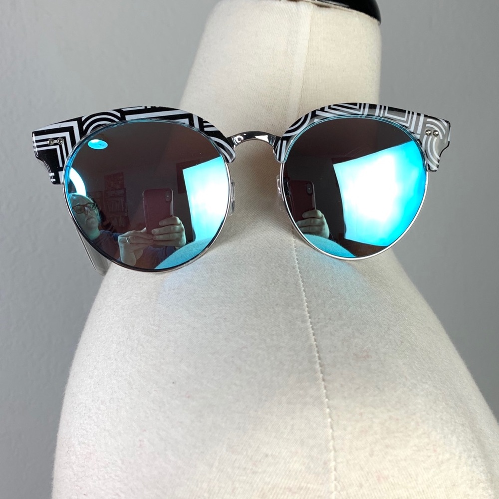 NWT Perverse Taehler Leighton Sunglasses - Picture 5 of 8
